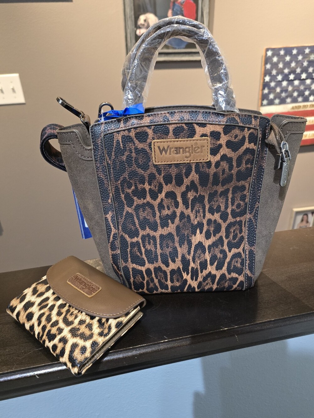 🦋NWT!!🦋 WRANGLER LEATHER CHEETAH SATCHEL & WALLET